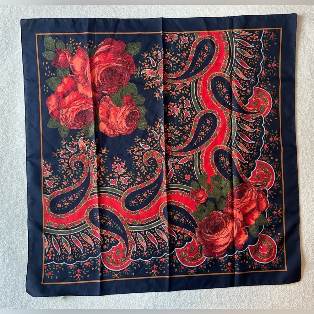 Italian-made scarf, rich colors roses and paisley